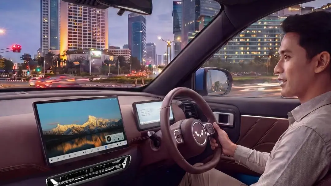 Layar Control Screen 12.8 inci Wuling Eksion menampilkan navigasi dengan LING OS